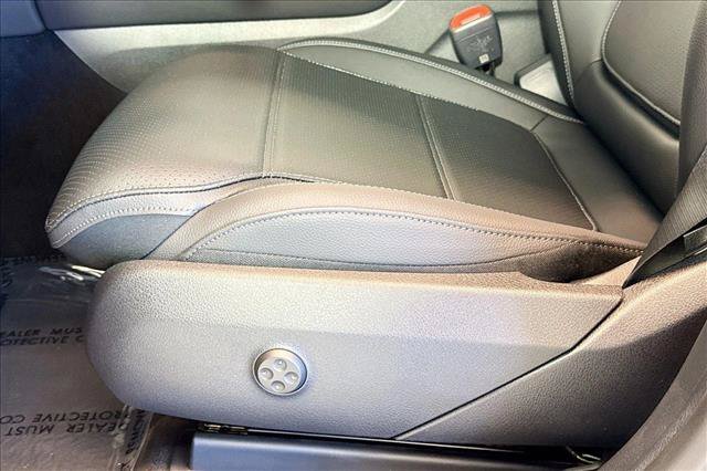 New 2026 Graphite Grey Metallic Mercedes-Benz GLC 300 image 47