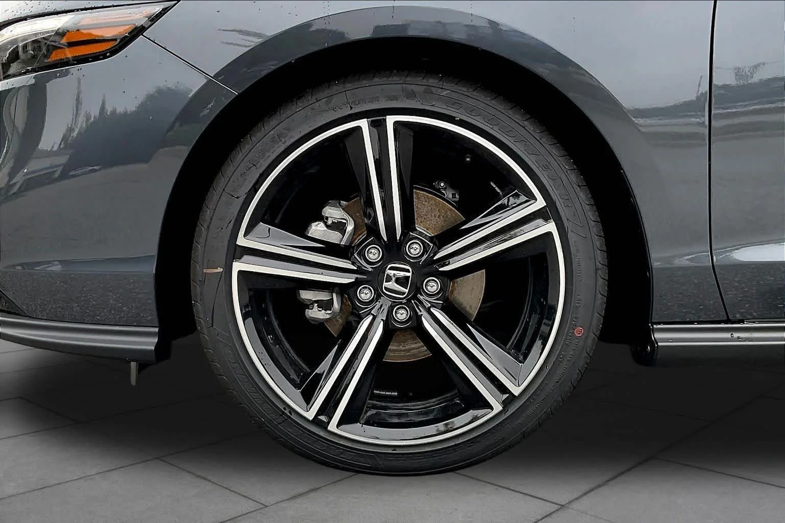 New 2026 Meteorite Gray Metallic Honda SE image 11