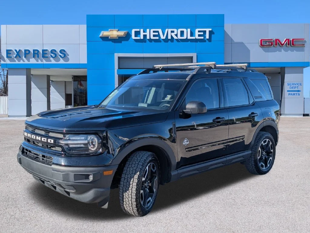 Used 2022 Black Ford Outer Banks image 7