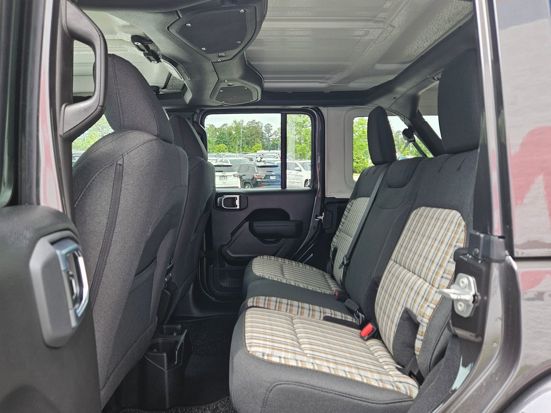 New 2026 Granite Crystal Metallic Clear-Coat Exterior Paint Jeep 85th Anniversary image 23