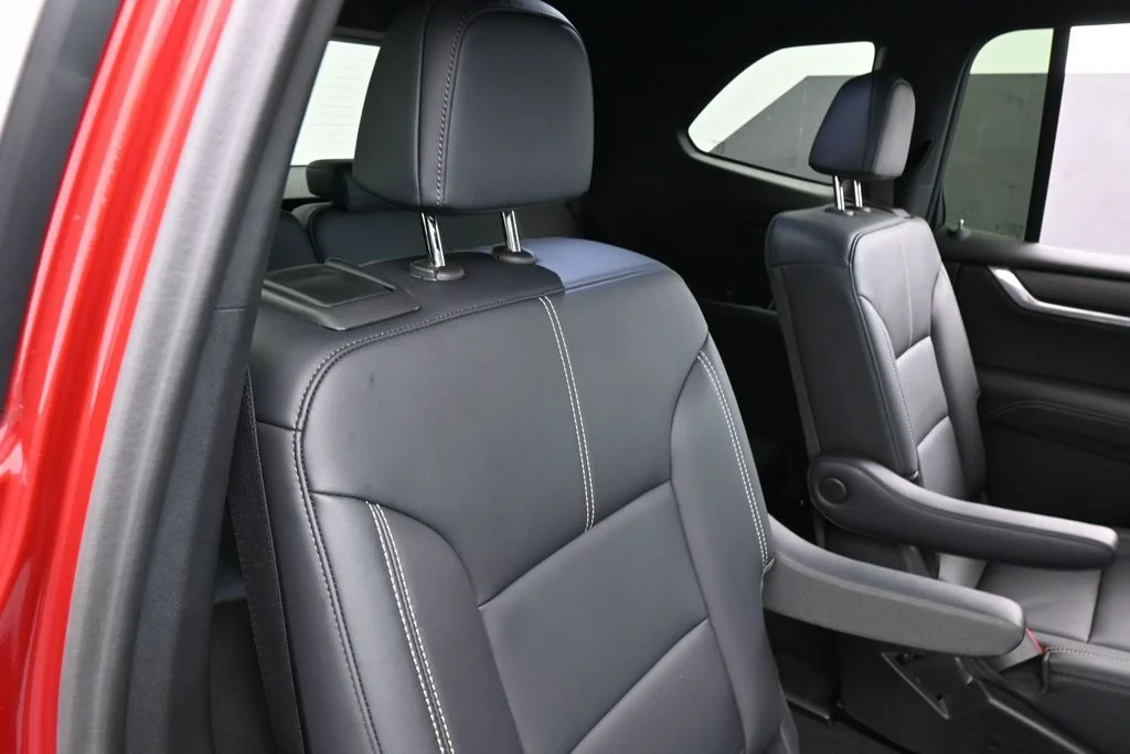 Used 2024 Volcanic Red Tintcoat GMC Elevation image 43