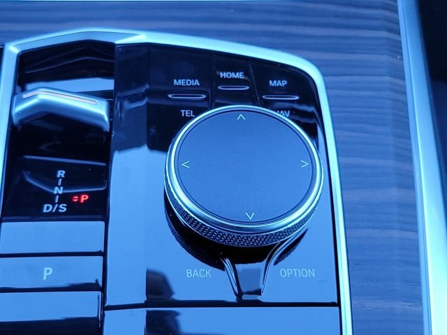 New 2026 Gray BMW xDrive40i image 18