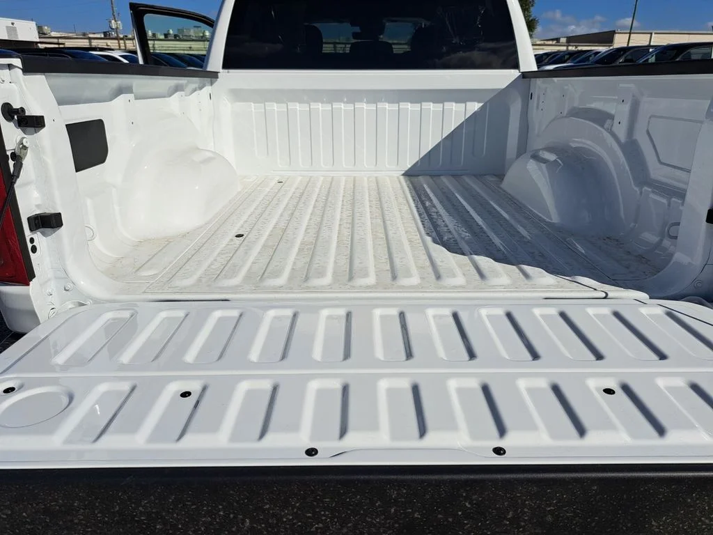 New 2026 Bright White Clear-Coat Exterior Paint RAM Big Horn/Lone Star image 28