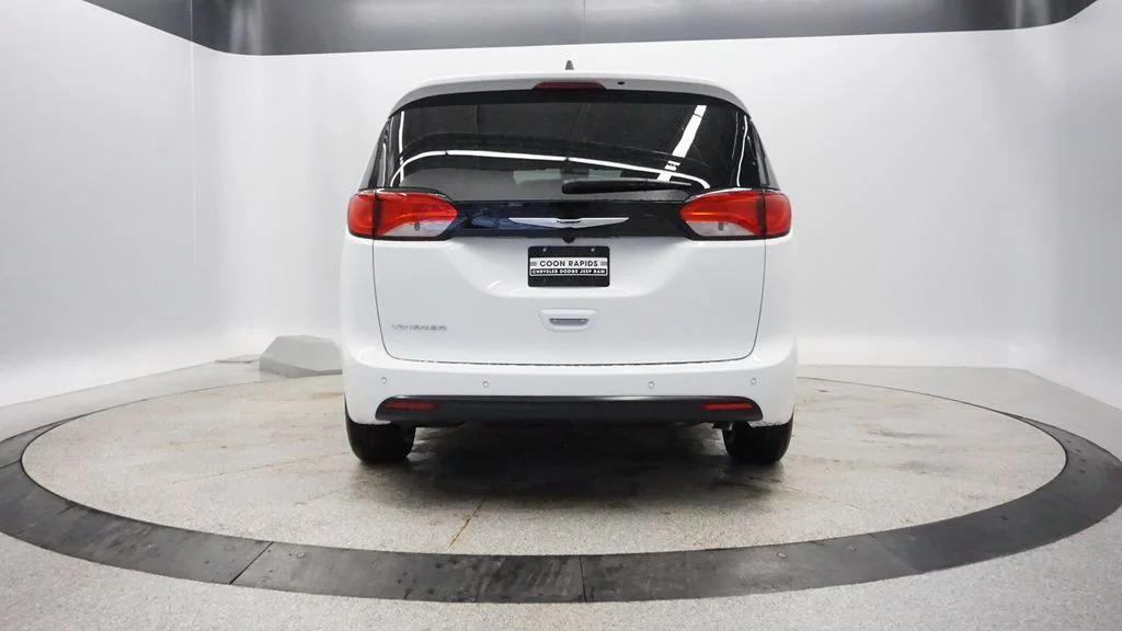 New 2026 Bright White Clear-Coat Exterior Paint Chrysler LX image 8