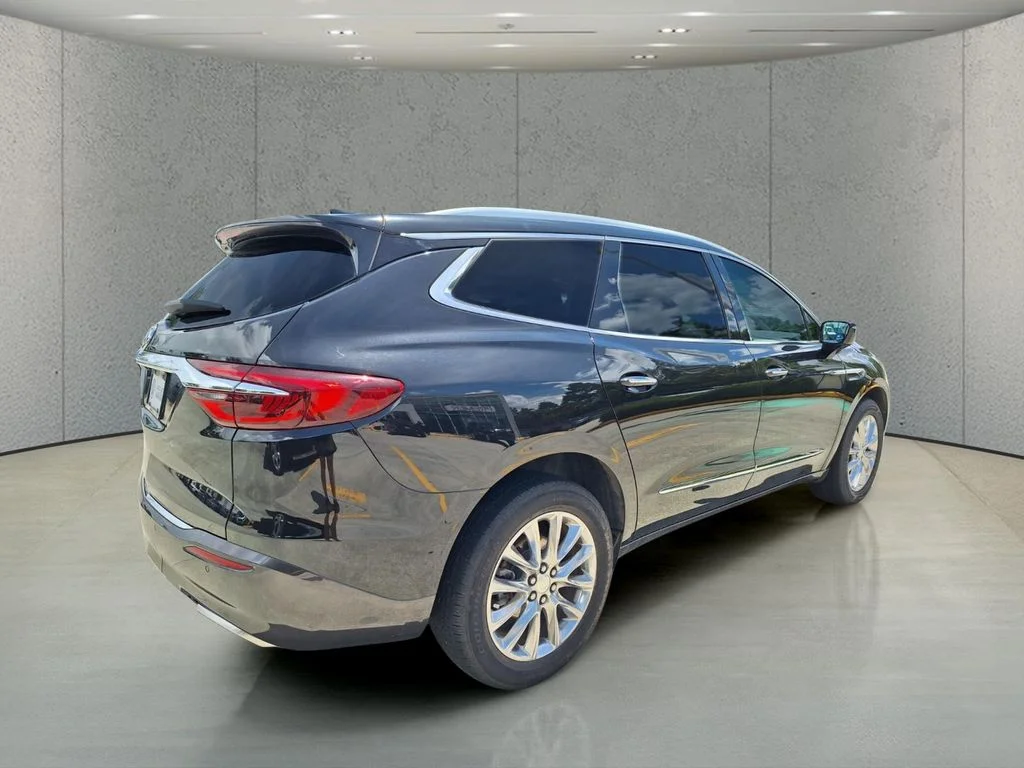 Used 2021 Black Buick Essence image 5