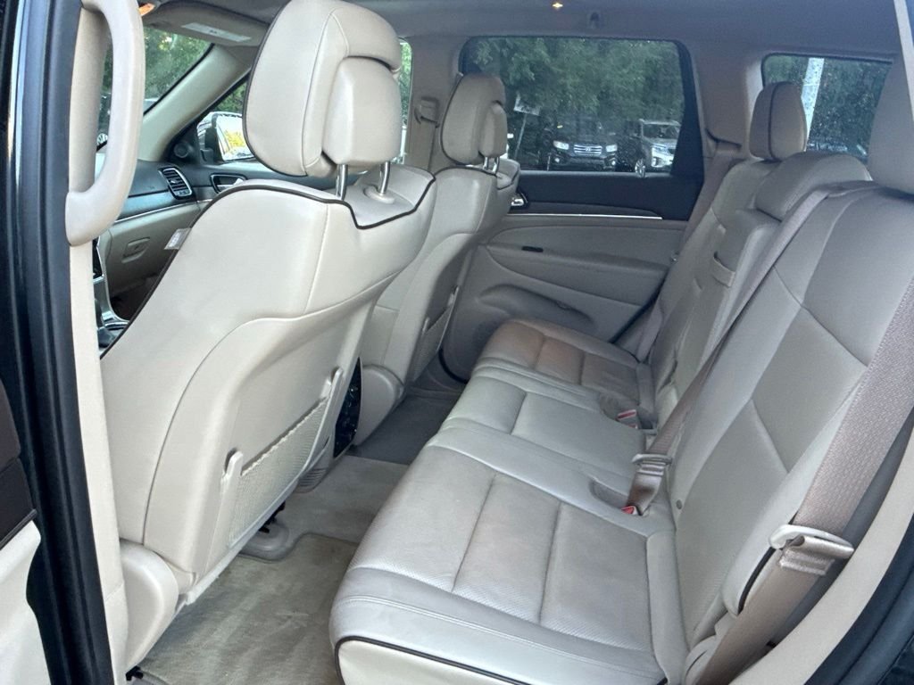 Used 2019 Black Jeep Overland image 16