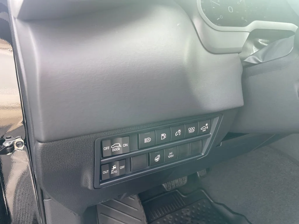 2026 Toyota Sequoia Platinum - Photo 21