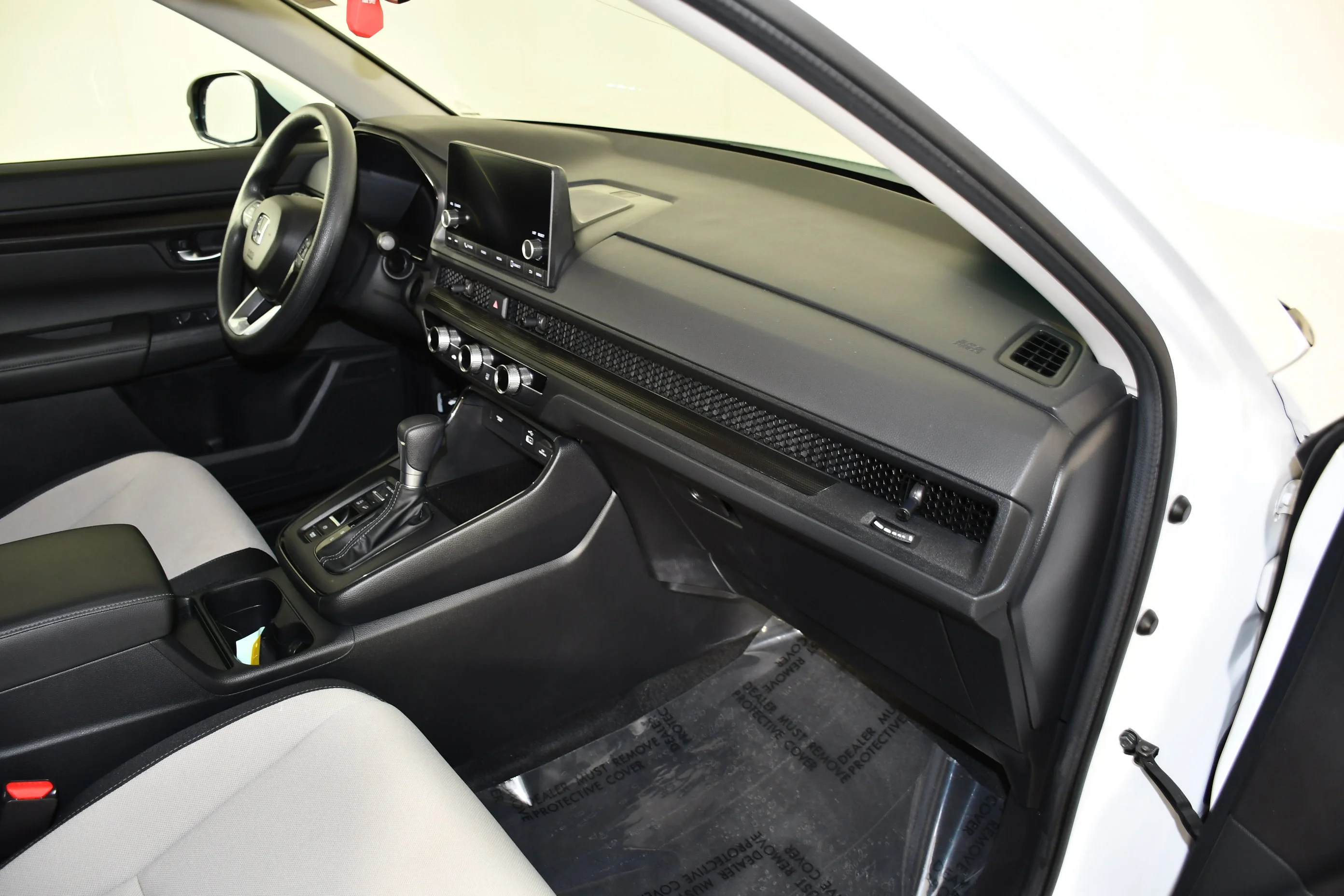 Certified Used 2025 Platinum White Pearl Honda LX image 39