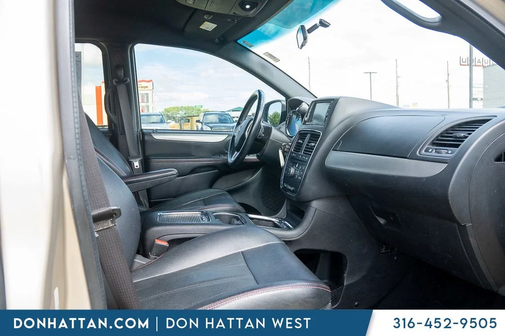Used 2016 Beige Dodge R/T image 24
