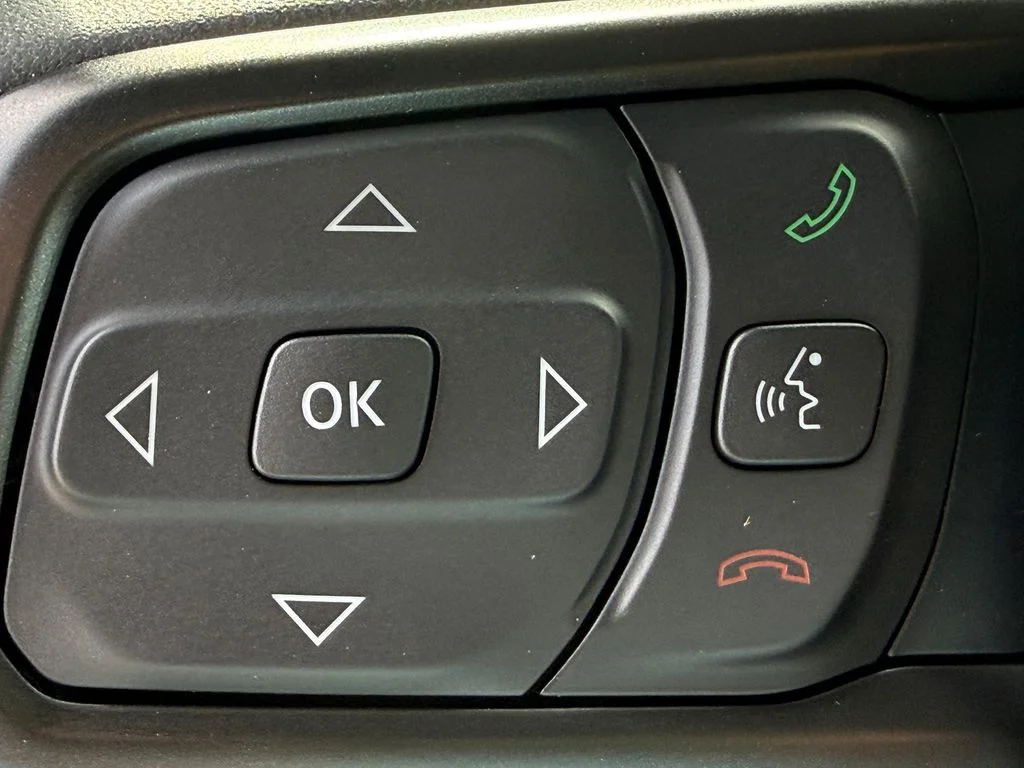 New 2026 Anvil Clear-Coat Exterior Paint Jeep Rubicon image 18