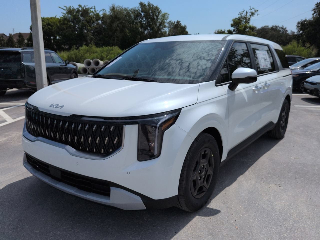 New 2027 Snow White Pearl Kia LX image 8