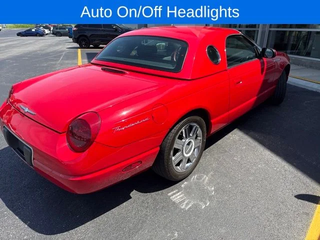 Used 2005 Torch Red Ford Base image 6