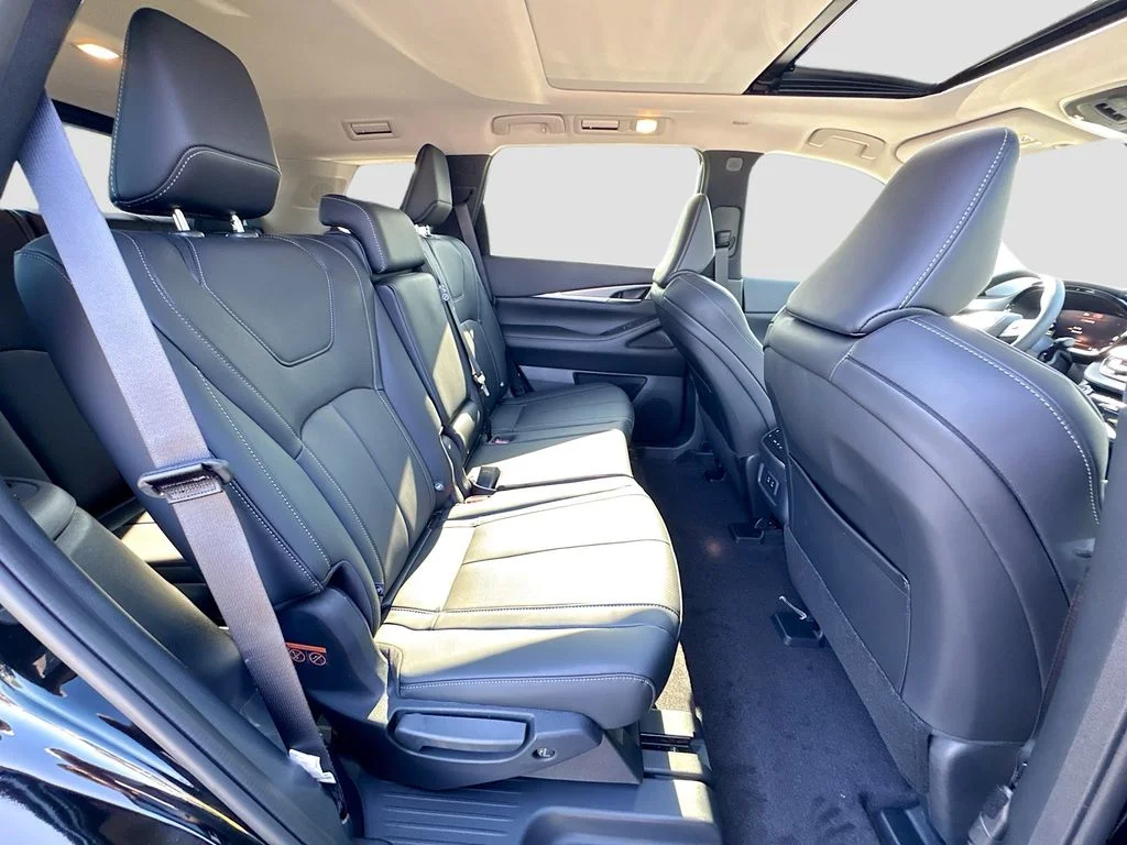 New 2027 BLACK OBSIDIAN INFINITI Pure FWD image 29