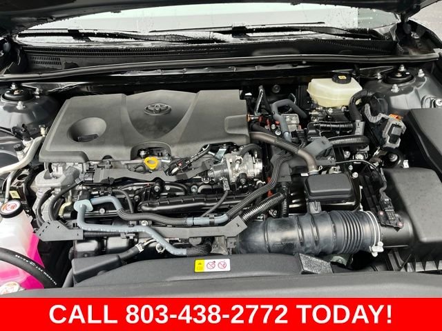 Used 2025  Toyota LE image 33
