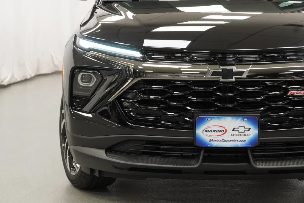 New 2026 Mosaic Black Metallic Chevrolet RS image 10