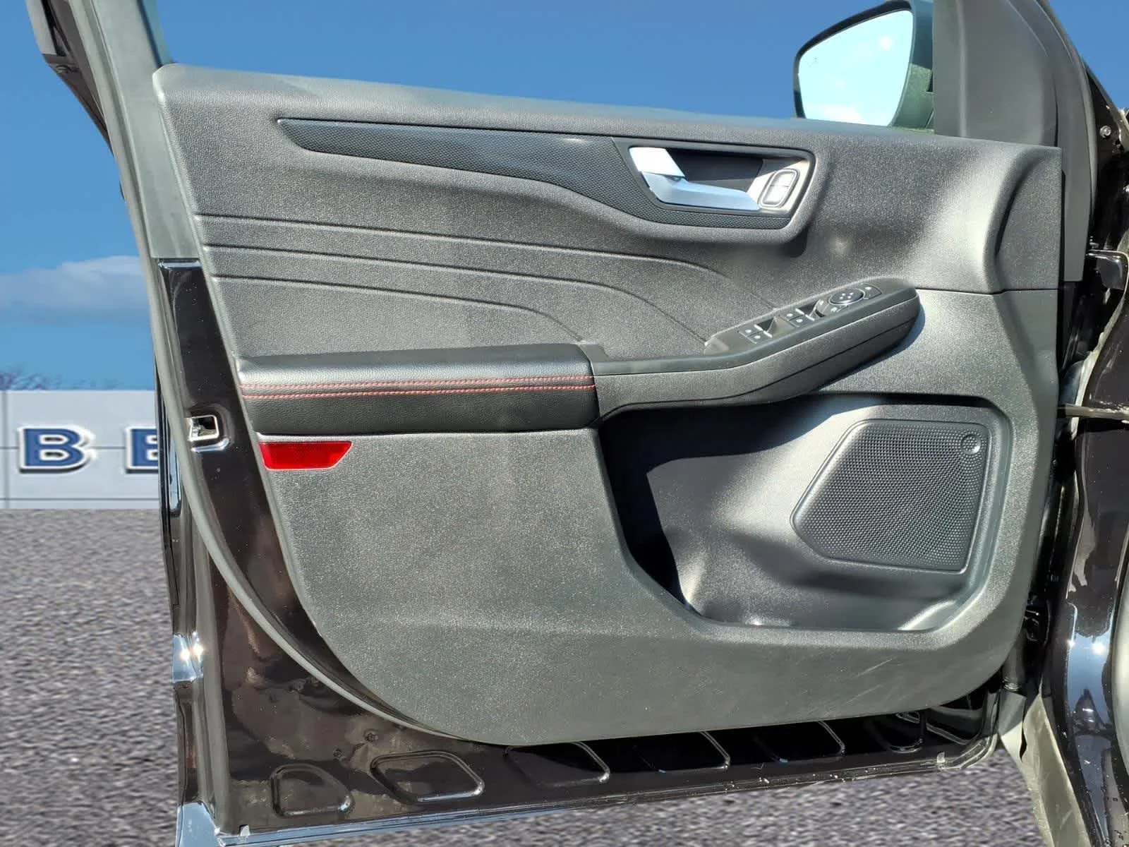 Used 2025 Agate Black Metallic Ford ST-Line Select image 12