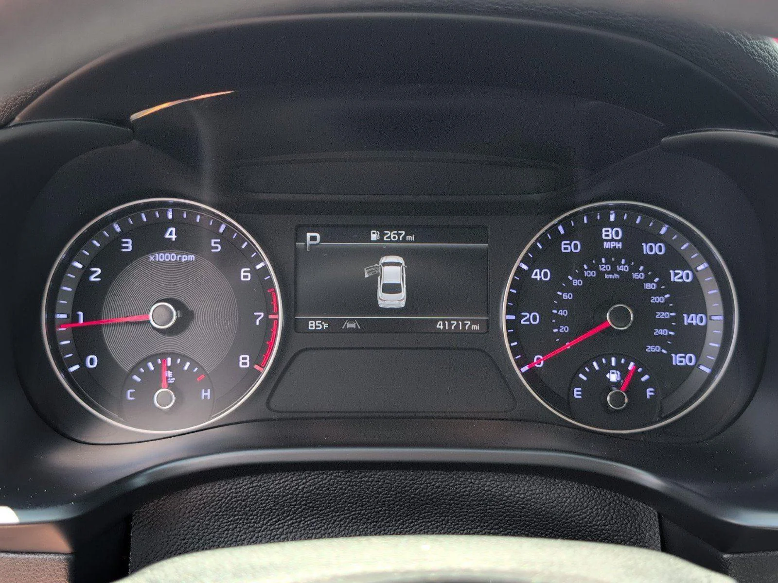 Used 2024 Currant Red Kia LXS image 27