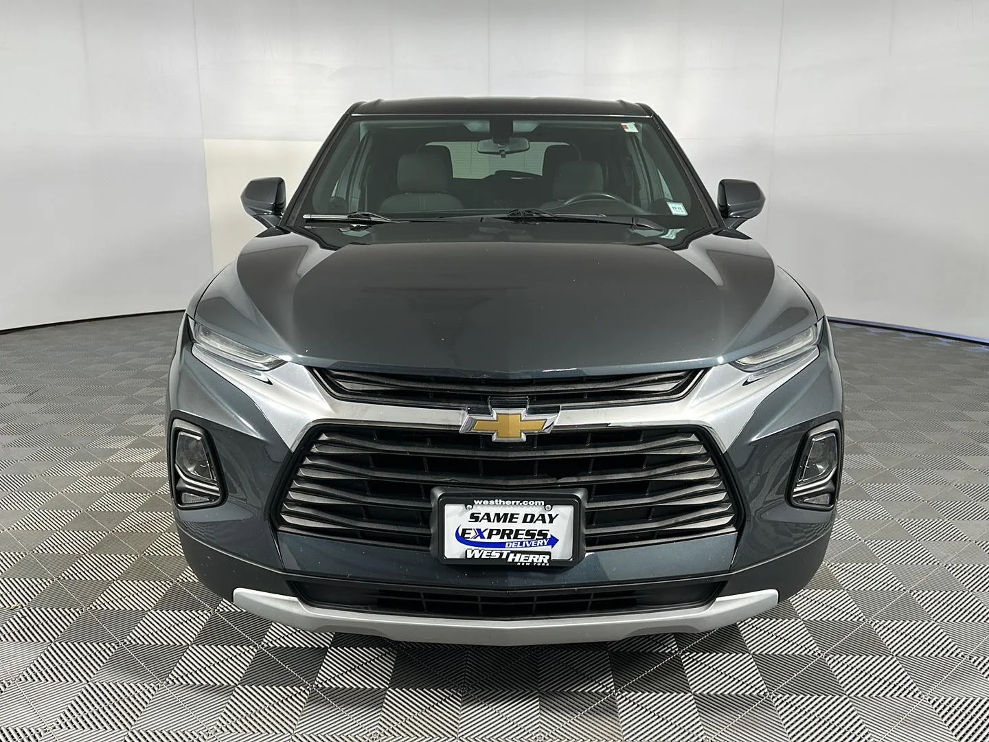 Used 2020 Graphite Metallic Chevrolet LT image 12