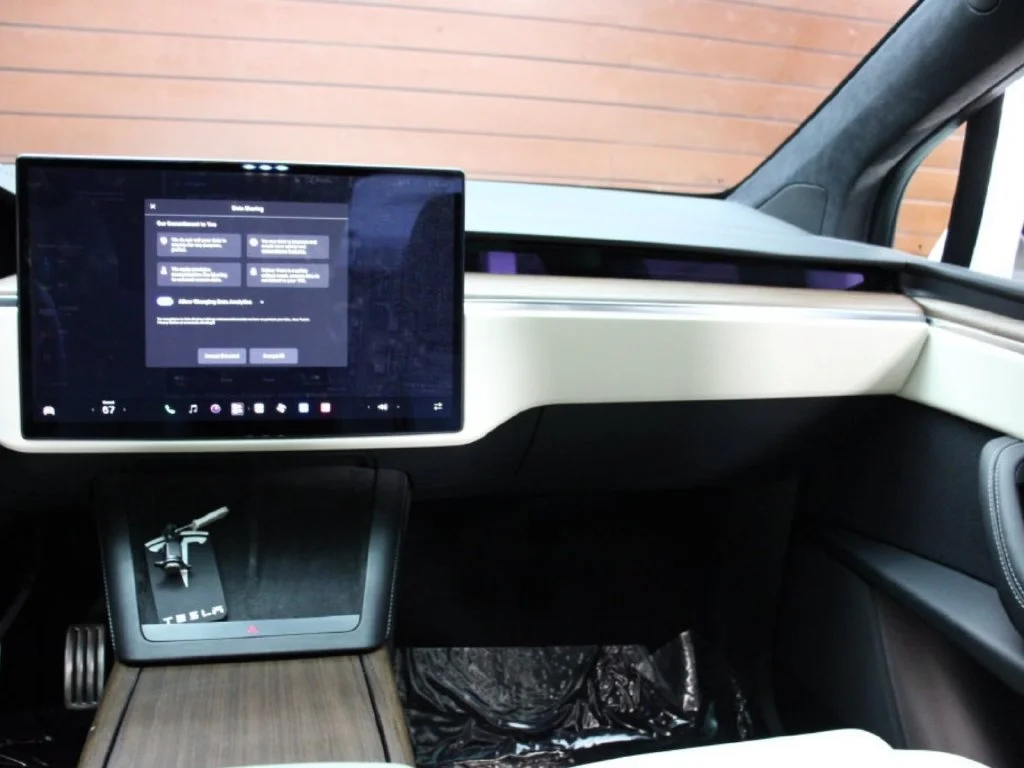 Used 2023 Pearl White Multi-Coat Tesla 7 Seater AWD image 14
