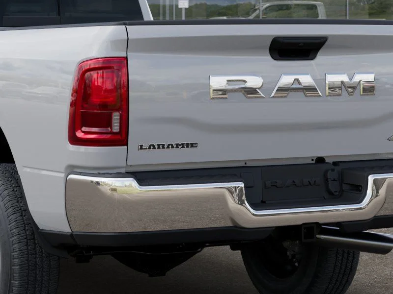 2025 RAM 3500 Laramie - Photo 14