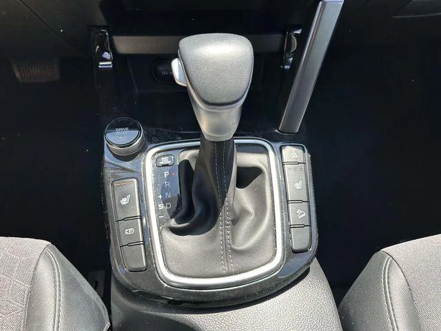 Used 2024 Clear White/Black Roof Kia S image 25