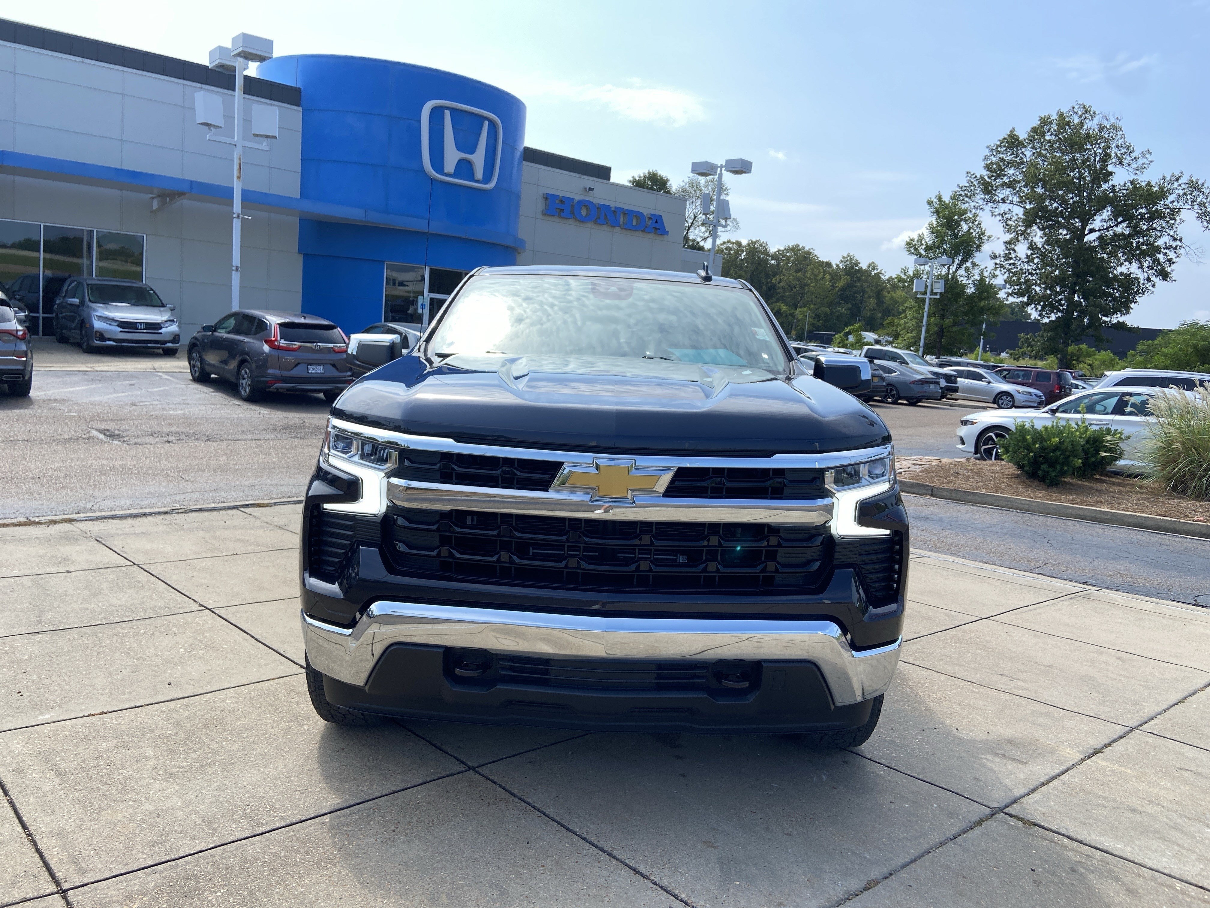 Used 2023 Dark Ash Metallic Chevrolet LT image 3