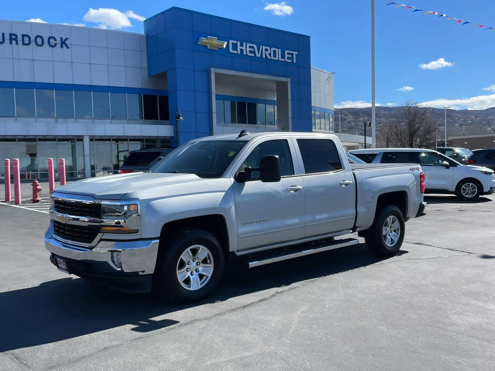 Used 2018 Chevrolet Silverado 1500 LT with VIN 3GCUKREC6JG101933 for sale in Woods Cross, UT