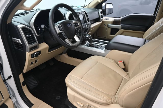 Used 2017 White Platinum Clearcoat Metallic Ford Lariat image 12