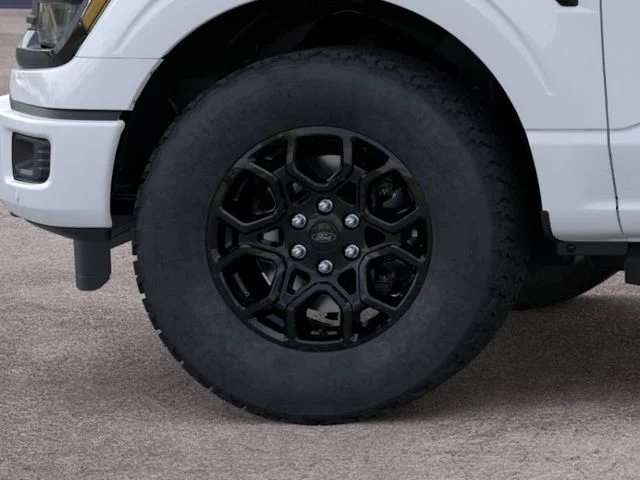 New 2026 Oxford White Ford XLT image 19
