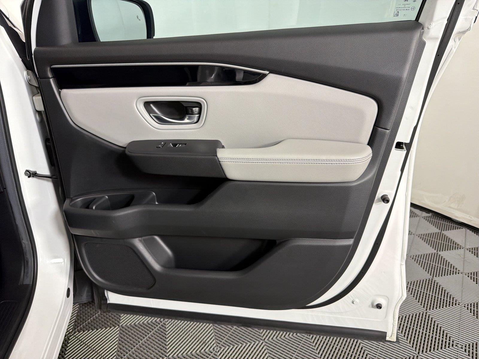2025 Honda Pilot EX-L - Photo 12