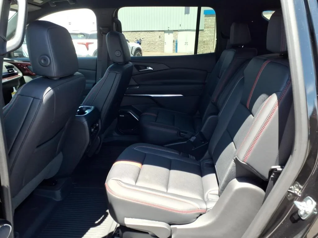 New 2026 Mosaic Black Metallic Chevrolet RS image 6