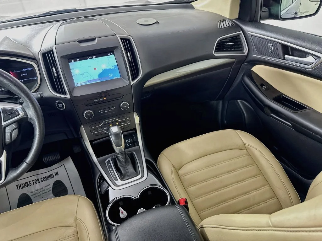 Used 2018 Red Ford SEL image 28