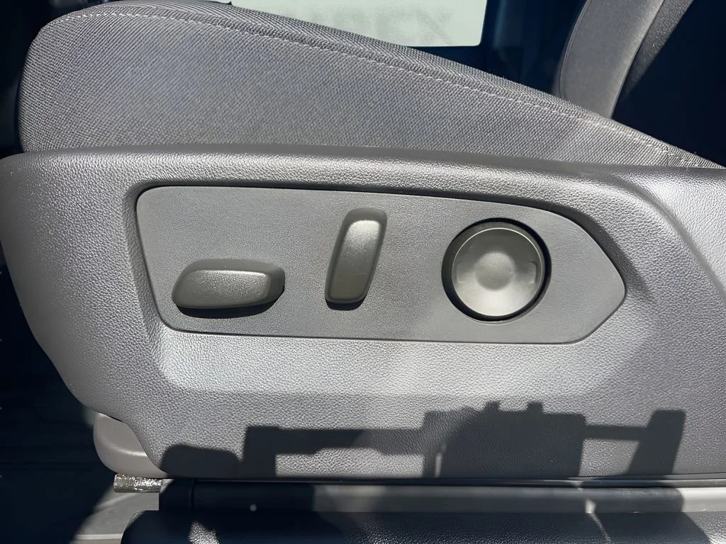 Used 2025 Summit White Chevrolet Custom image 11