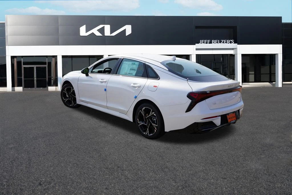 New 2026 Snow White Pearl Kia GT-Line image 5