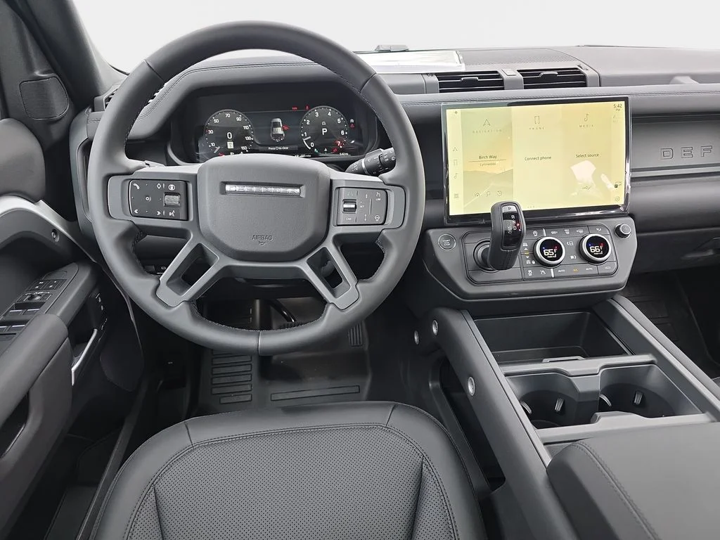 New 2026 Fuji White LAND ROVER S image 15