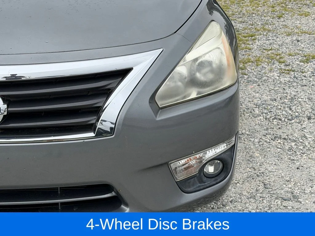Used 2014 Gray Nissan 2.5 SV image 12