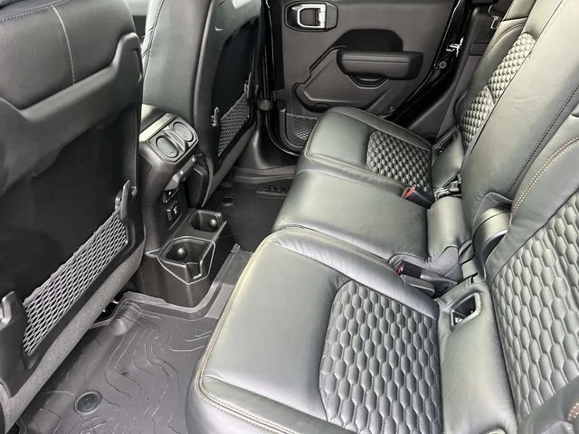 New 2026 Black Clear-Coat Exterior Paint Jeep Mojave image 18