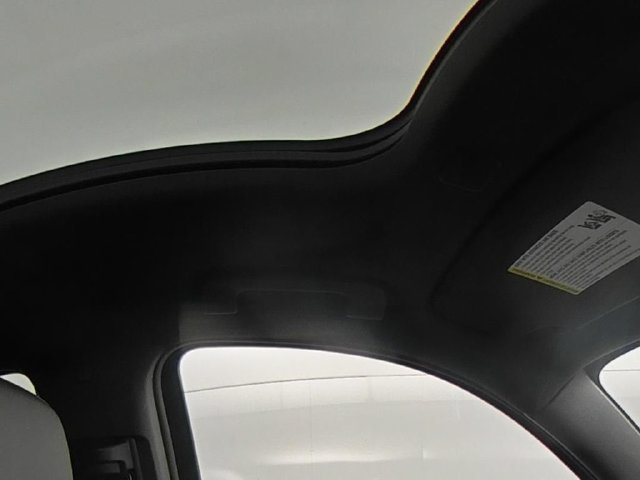 Used 2022 Black Chevrolet Z71 image 41