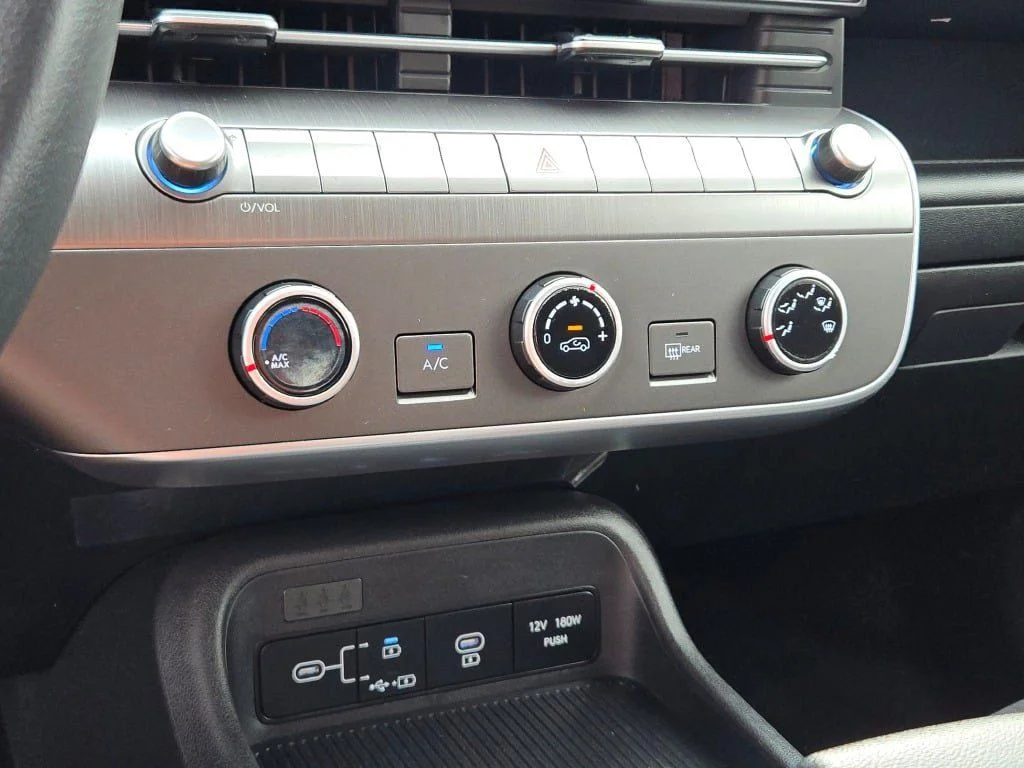 Used 2025 Gray Hyundai SE image 21