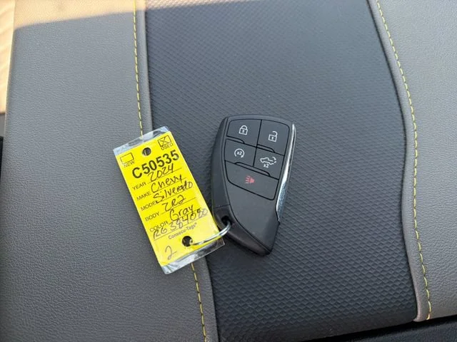 Used 2024 Slate Gray Metallic Chevrolet ZR2 image 36