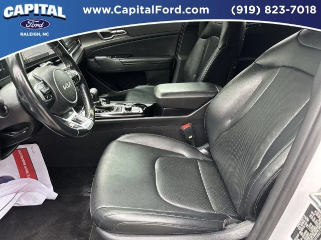 Used 2024 White Kia EX image 19