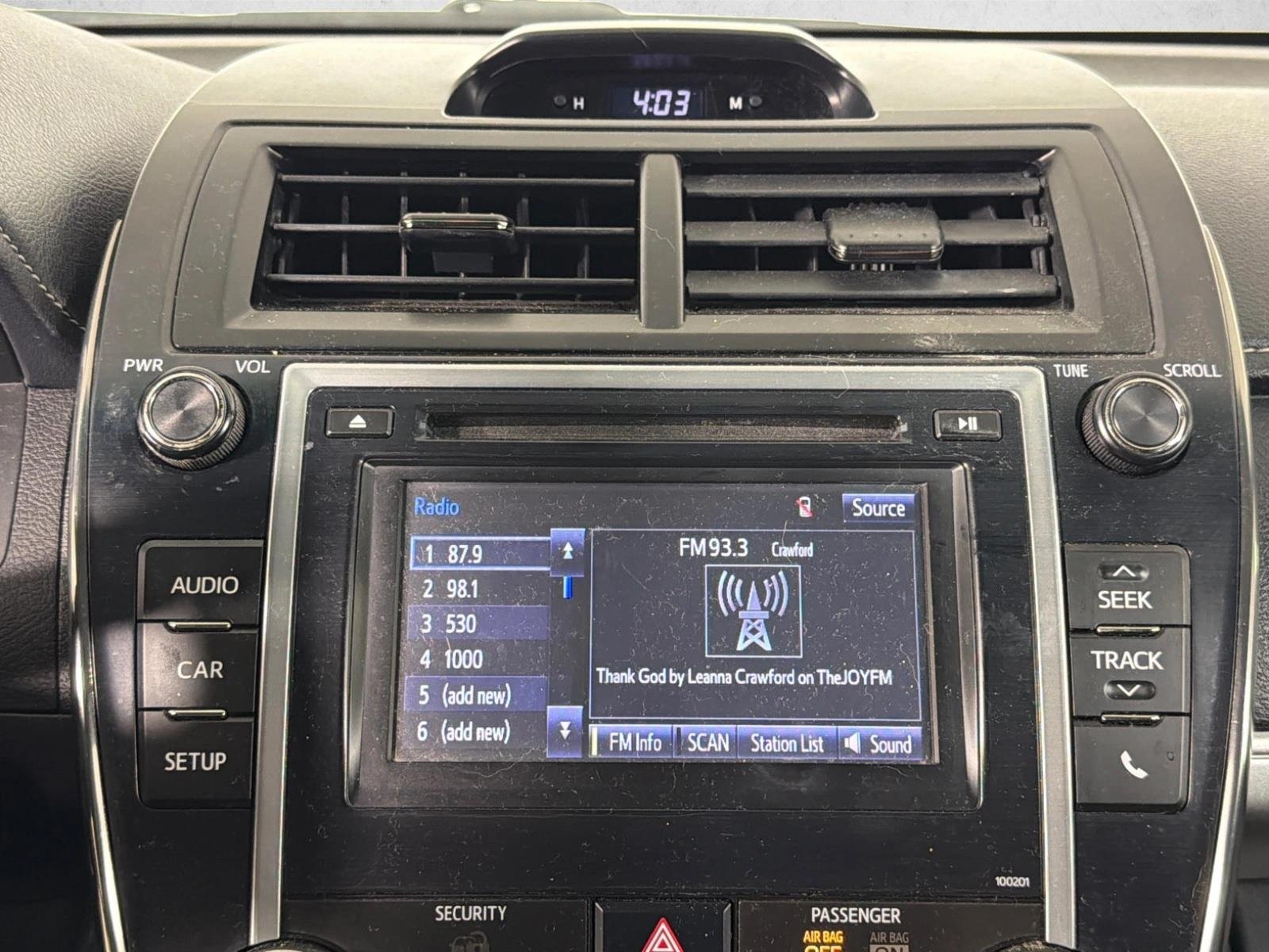 Used 2014 Super White Toyota SE image 28
