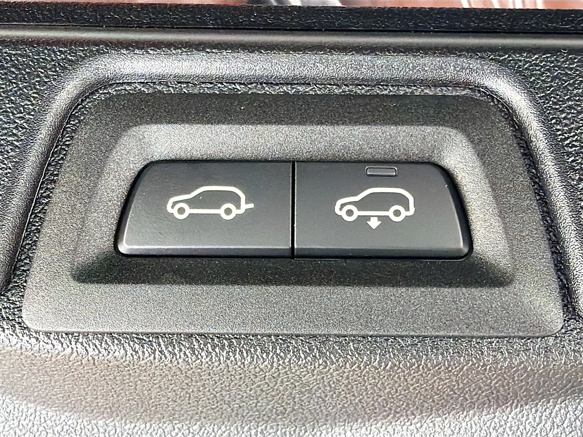 New 2027 Carbon Black Metallic BMW xDrive40i image 11