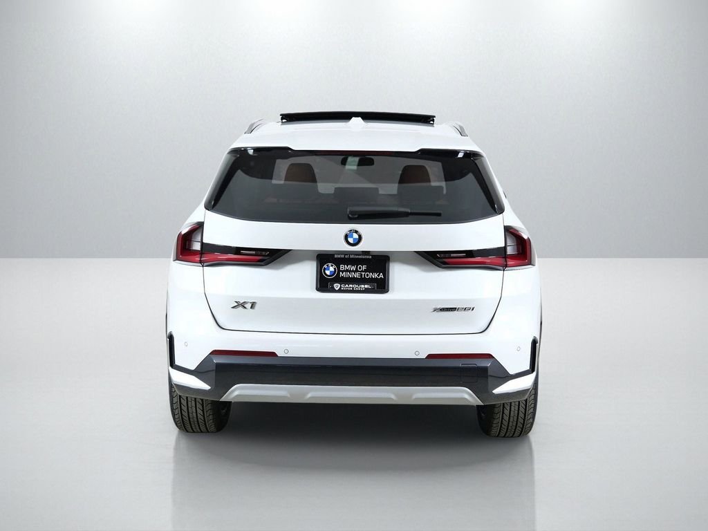 New 2026 Mineral White Metallic BMW xDrive28i image 10