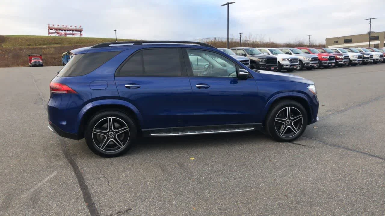 Used 2020 Brilliant Blue Metallic Mercedes-Benz GLE 350 image 9