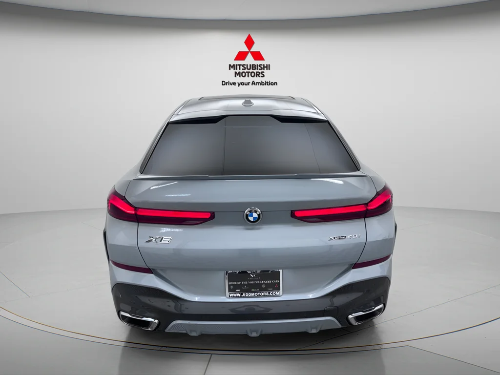 Used 2026 Gray Metallic BMW xDrive40i image 5