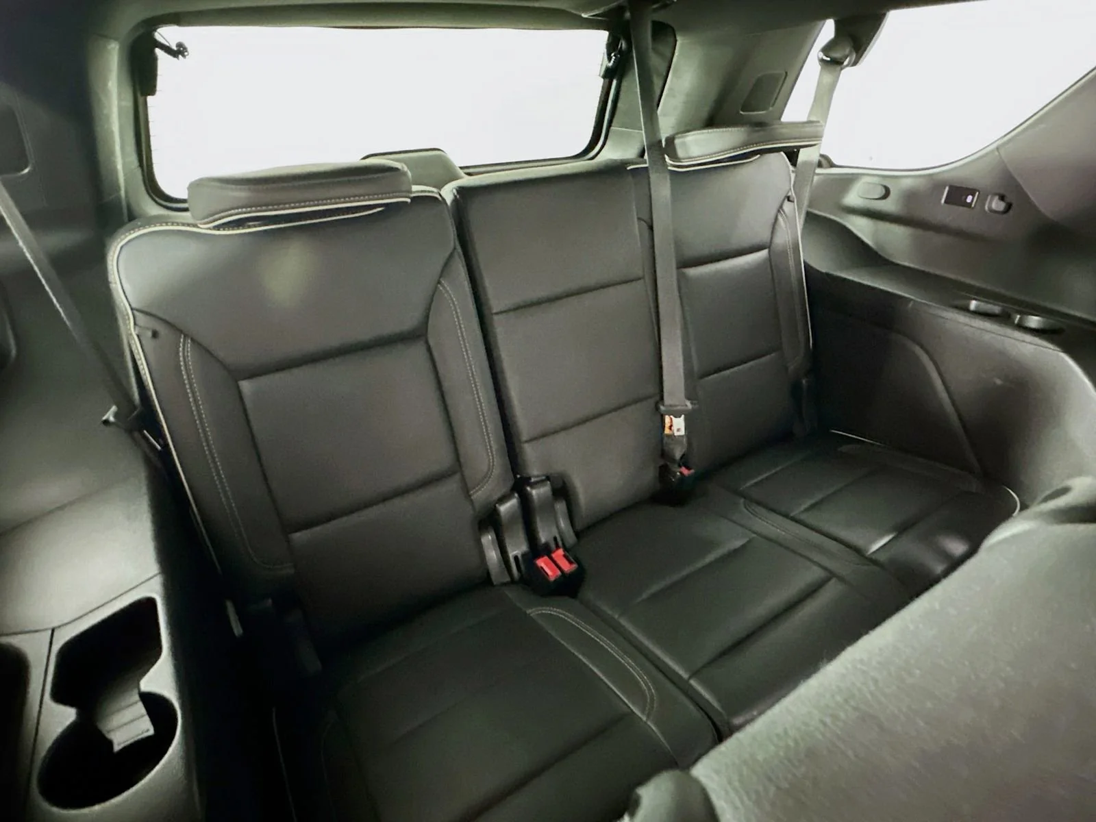 2023 GMC Yukon SLT - Photo 30