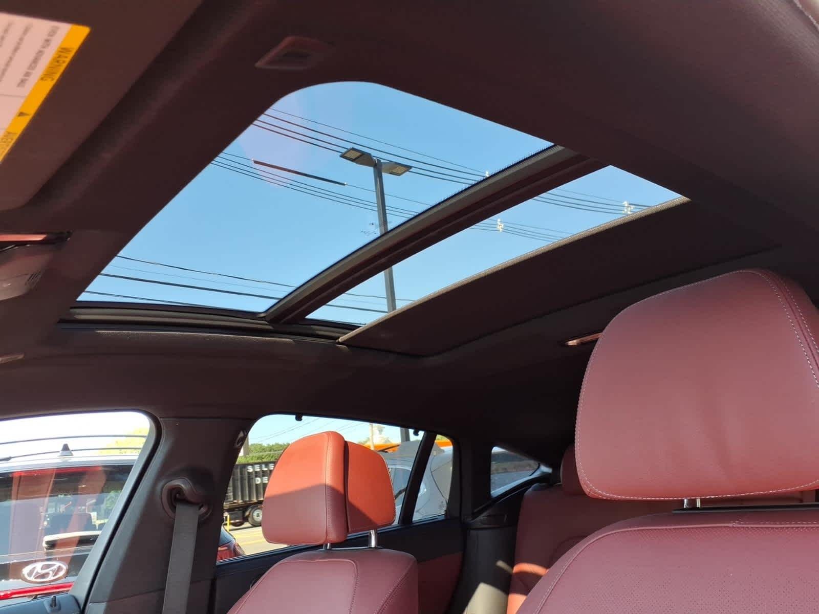 Used 2021 Black Sapphire Metallic BMW M50i image 18