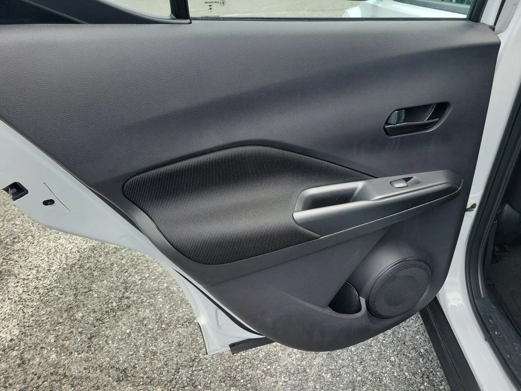Used 2024 White Nissan S image 22
