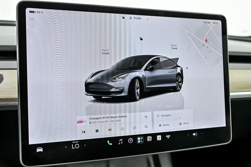 Used 2023 GRAY Tesla  image 22